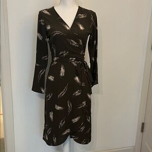 Elegant Feather Print Wrap Dress
